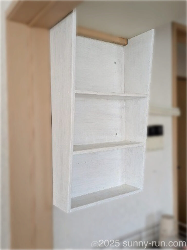 キッチンにDIYした調味料ラック