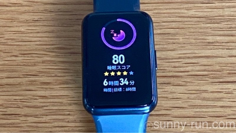 HUAWEI WATCH FIT Special Editionの本体画面に表示された睡眠スコアの数値