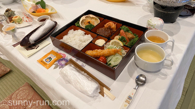 両築別邸の夕食で提供されたボリューム満点のお子様メニュー